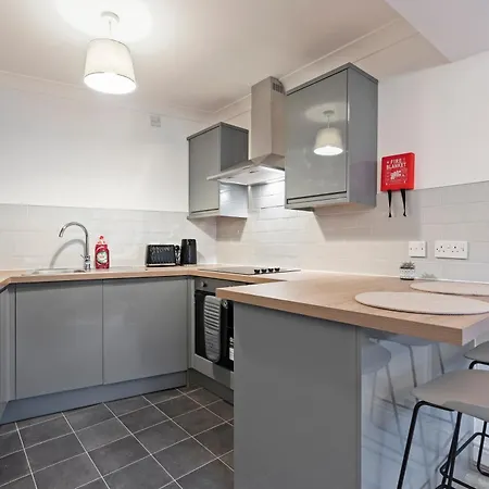 Elegant Flat In Prime Location -Sleeps 4 - Parking Apartment Leeds  Exterior photo
