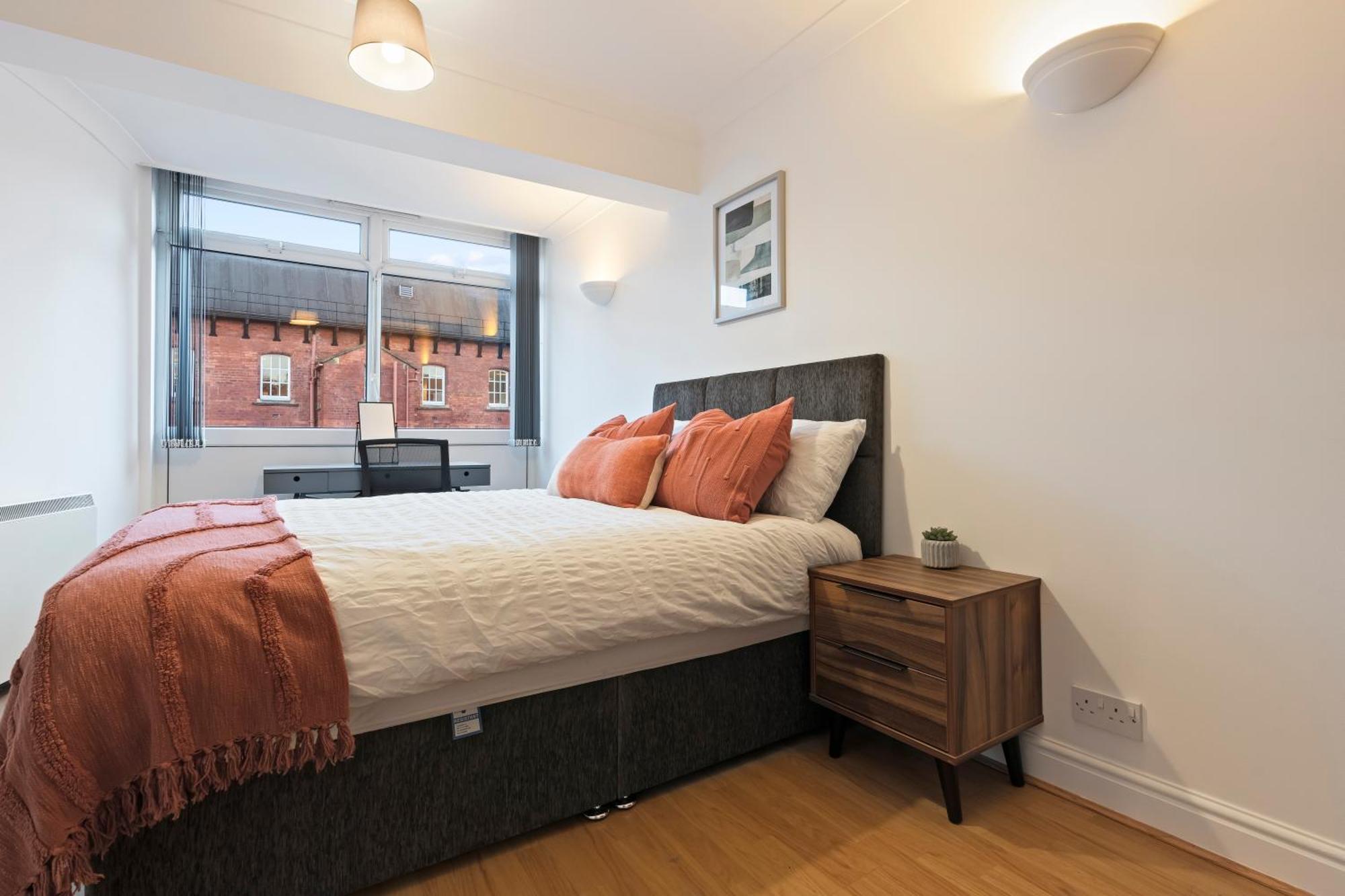 Elegant Flat In Prime Location -sleeps 4 - Parking Apartment